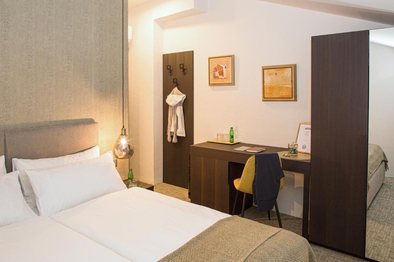 Aldila Art Rooms, Apartment And Vacation House Smartno Exterior photo