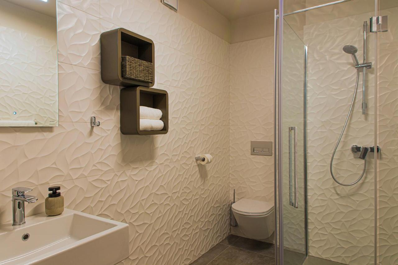 Aldila Art Rooms, Apartment And Vacation House Smartno Exterior photo